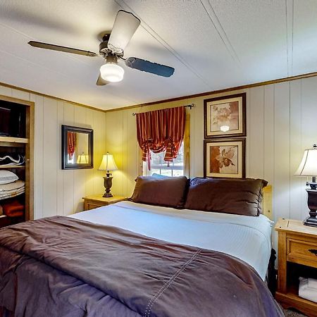 Pine Woods Cabin McHenry Dış mekan fotoğraf